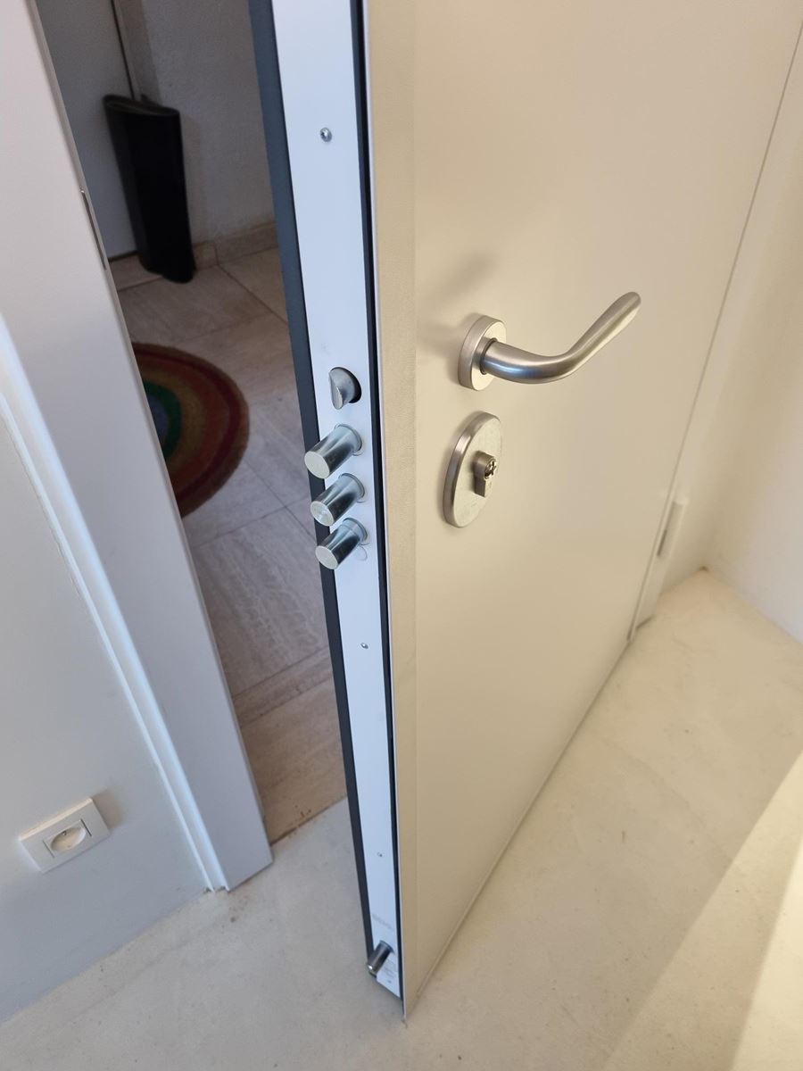 3 punt slot geplaatst in een appartement in Knokke-Heist